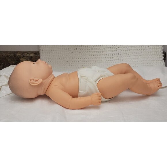 Vtg Cititoy Baby Doll Hong Kong 1985 diaper lifelike blue eyes moveable limbs - Picture 6 of 14